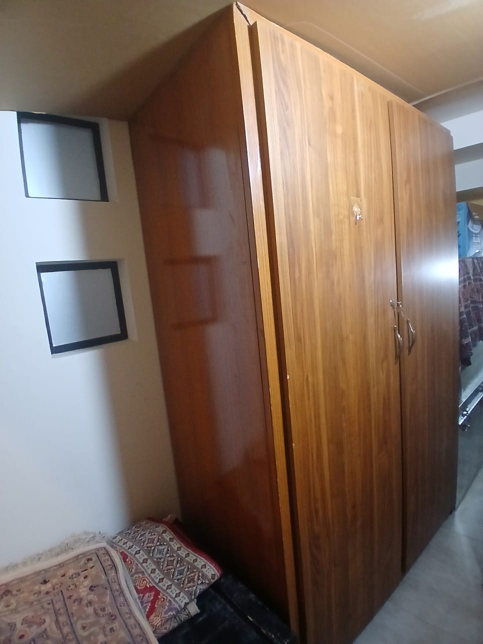 Almirah for sale