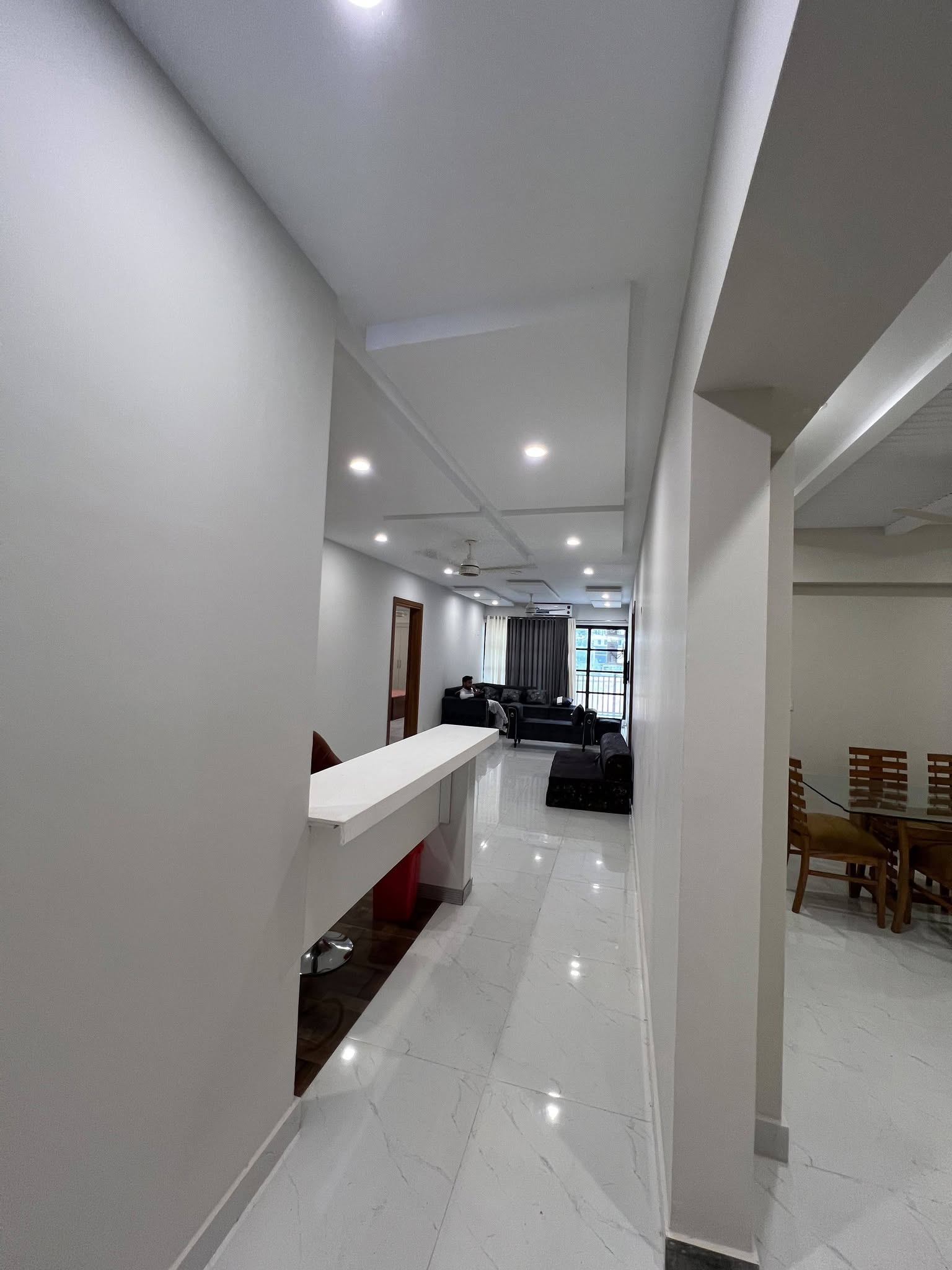 Galleria 3 bedroom fully furnished Apartment