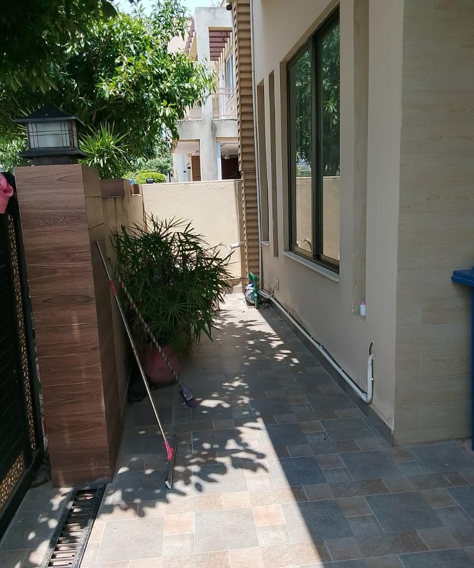 brand New 8 Marla complete house Available For Rent in reasonable price and prime location Bharia Enclave Islamabad sector N